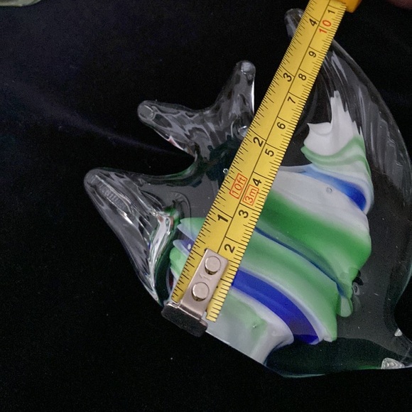 Hand blown glass accent pieces. - Picture 10 of 10